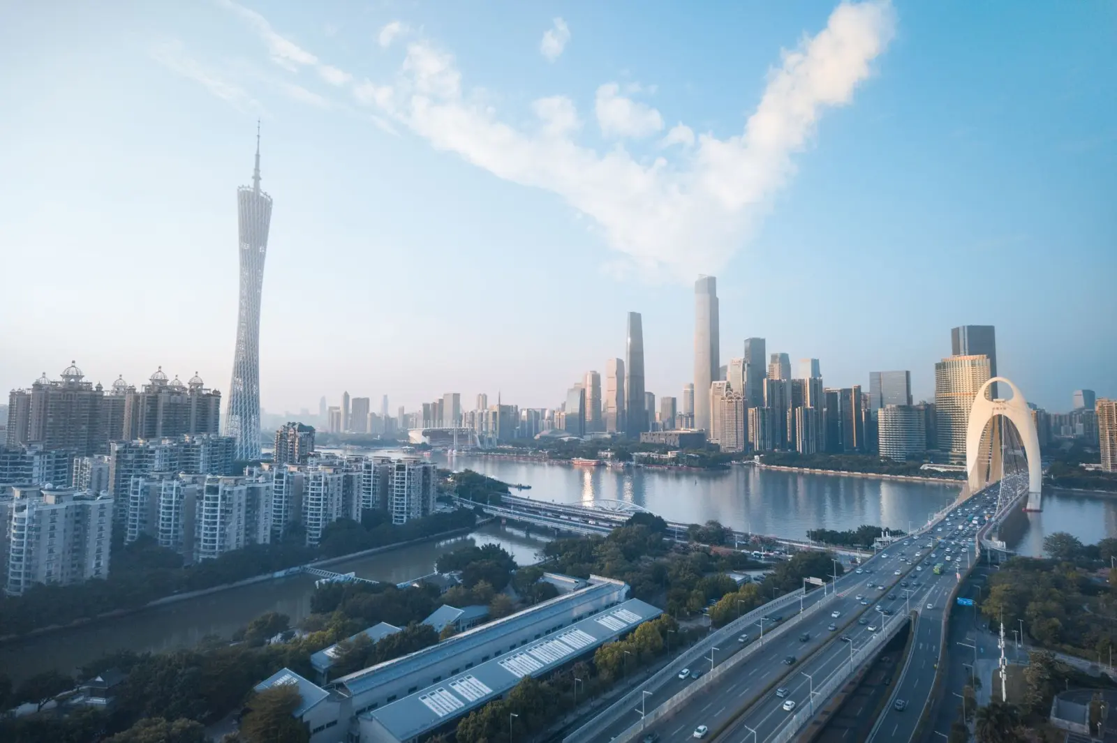 灌云标识标牌制作工艺详解：从选材到成品的质量控制流程封面图