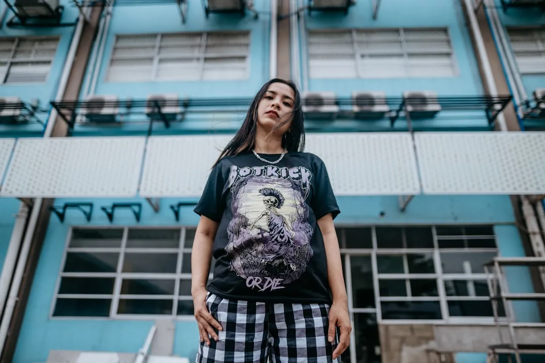 灌云县下车镇展恒广告服务部标识标牌制作工艺与材料选择解析