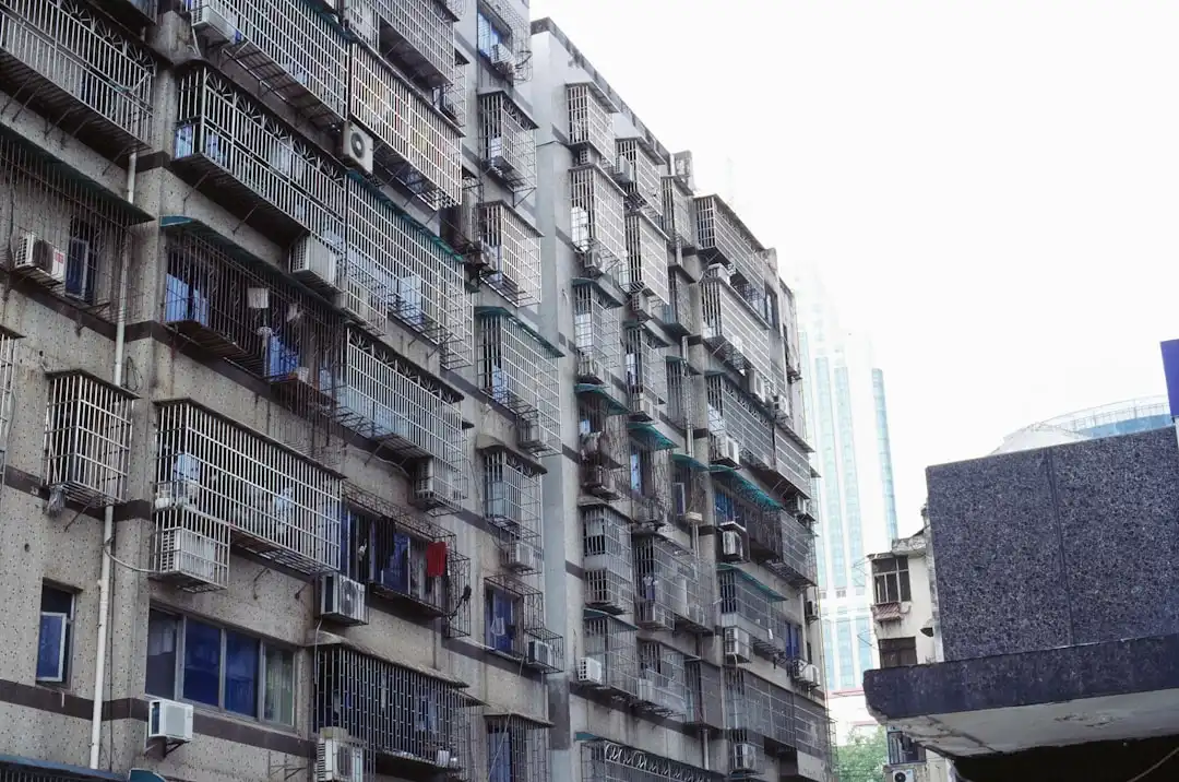 灌云广告服务行业观察：标识标牌制作工艺的迭代与区域市场需求变化正文配图 1