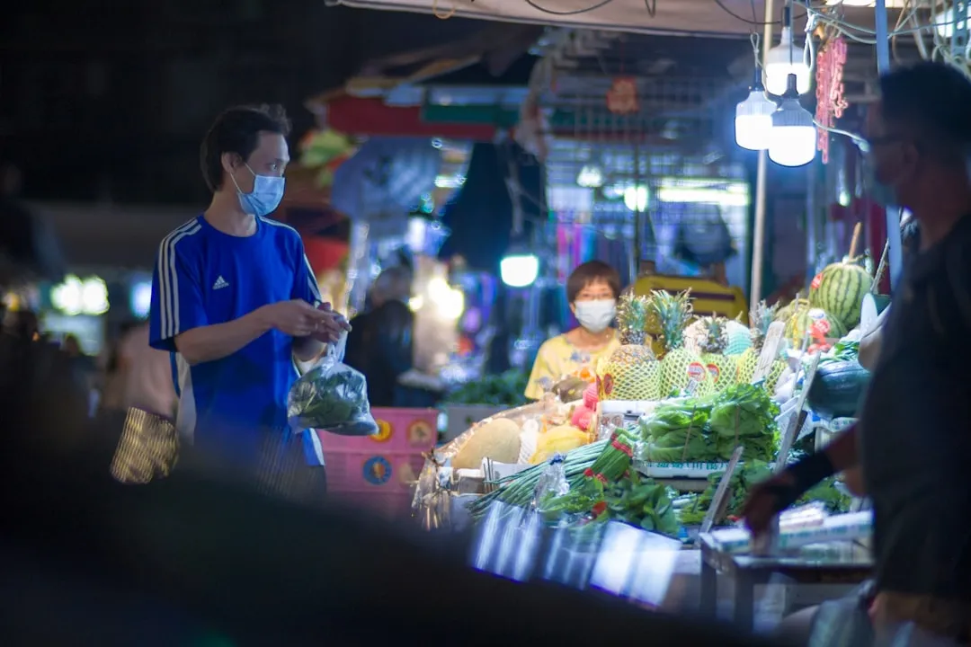连云港中小企业广告物料选材对比：成本与效果的平衡策略